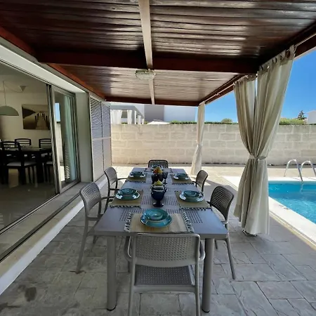 Menorcahome 14 קאלאן בוש